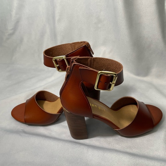 Madden Girl Tan Heeled Sandals - Picture 4 of 6
